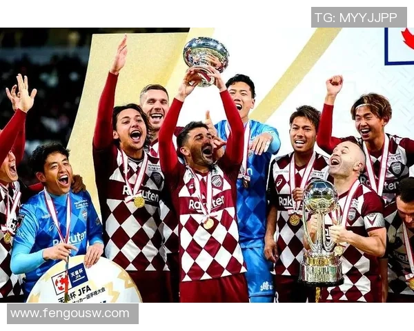 巴拿马足球巨星闪耀赛场引领球队奋勇拼搏书写传奇篇章