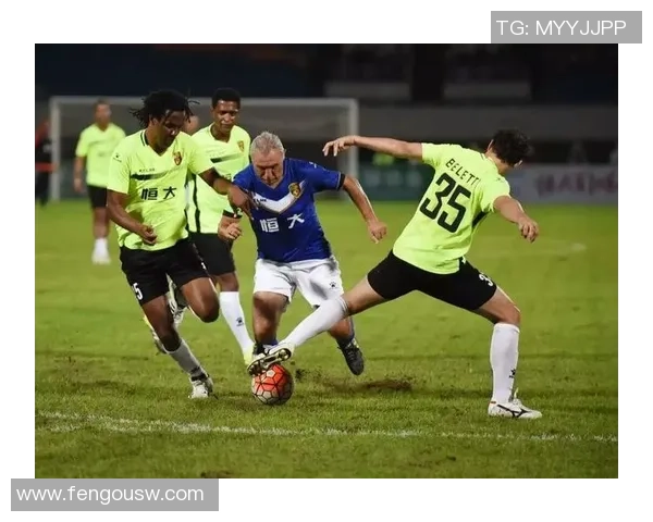 当今足球场上最炙手可热的球星是谁他的光辉成就和独特魅力解析